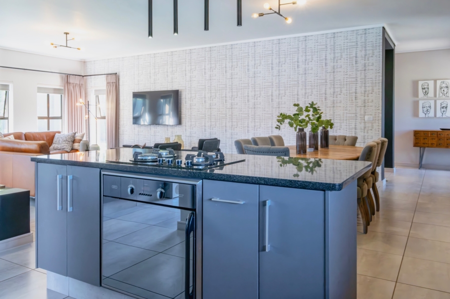 4 Bedroom Property for Sale in Earls Court Lifestyle Estate Western Cape